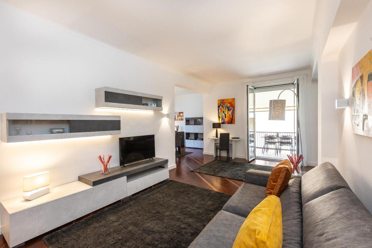 Ponte Milvio-rental In *
